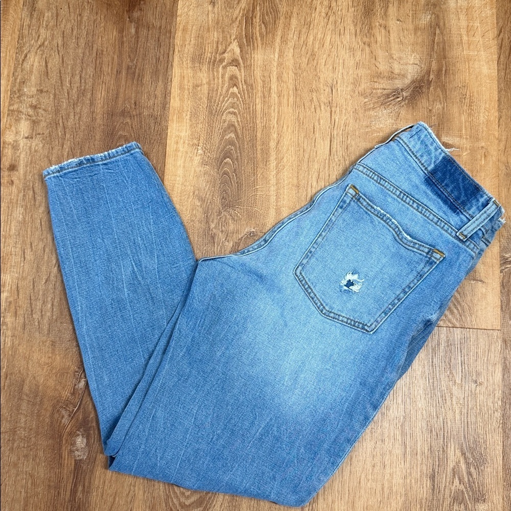 Abercrombie & Fitch Women's Curve Love The Skinny High Rise Blue Jean size 8/29